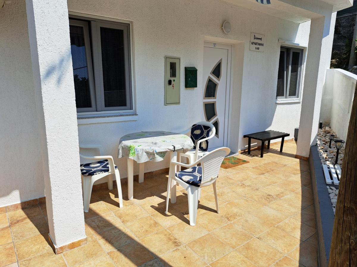 Apartmani Ana-Lora Lopar Exterior photo